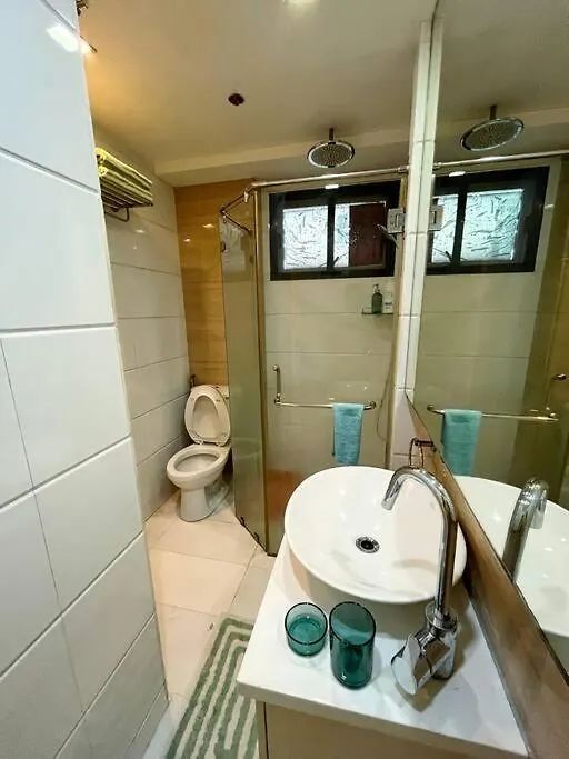 Apartment Modern 2-Bedroom Suite For 5 Across Moa Manila Philippinen