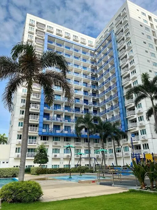 Apartment Modern 2-Bedroom Suite For 5 Across Moa Manila