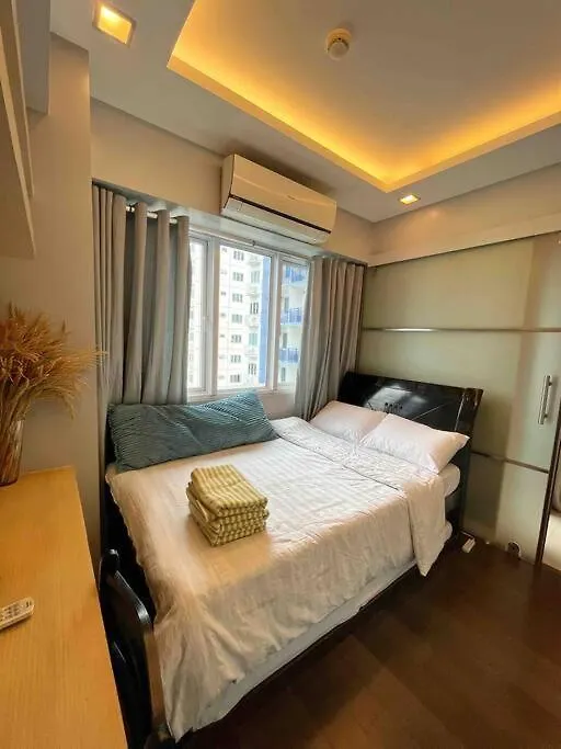 Apartment Modern 2-Bedroom Suite For 5 Across Moa Manila Philippines