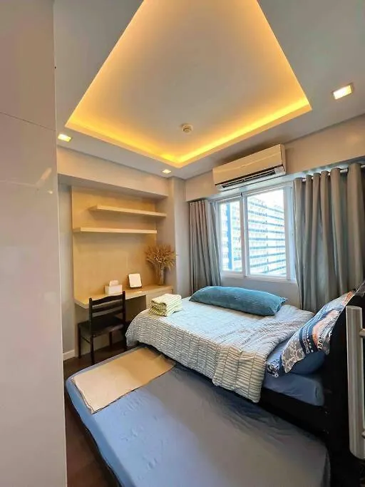 Apartment Modern 2-Bedroom Suite For 5 Across Moa Manila