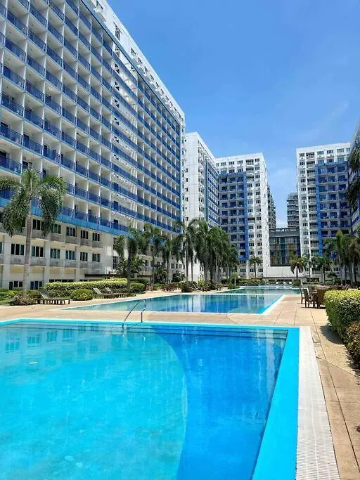 Modern 2-Bedroom Suite For 5 Across Moa Manila Philippines