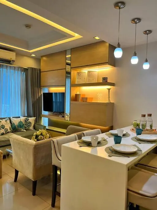 Modern 2-Bedroom Suite For 5 Across Moa Manila Apartment