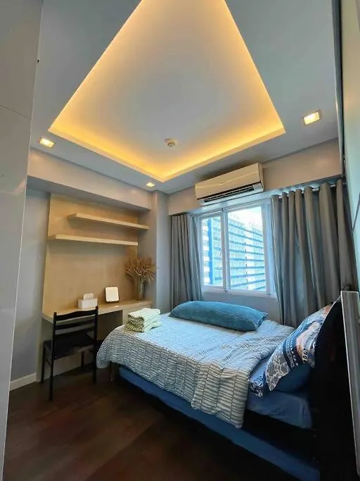 Modern 2-Bedroom Suite For 5 Across Moa Manila